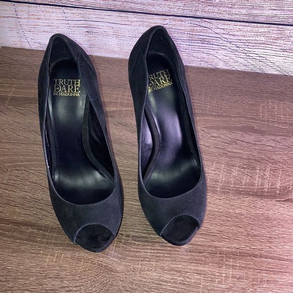 Truth or Dare Black Suede heels by Madonna size 6 - Picture 8 of 13